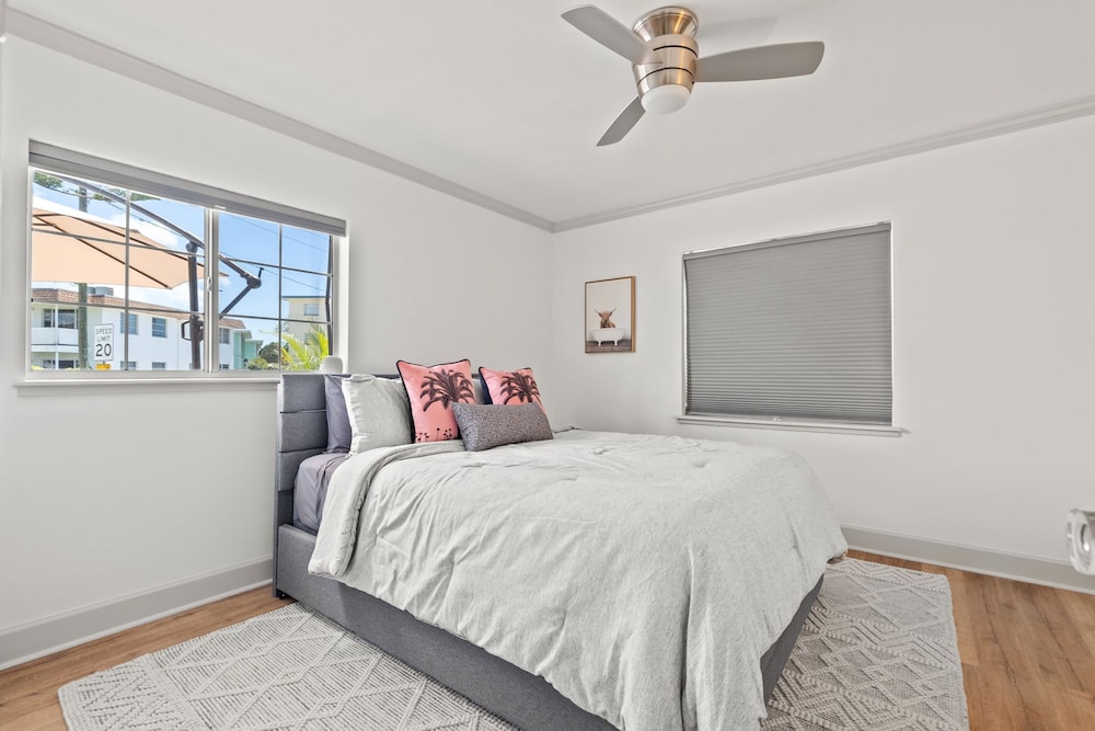 Stylish Villa Near Treasure Island Beaches