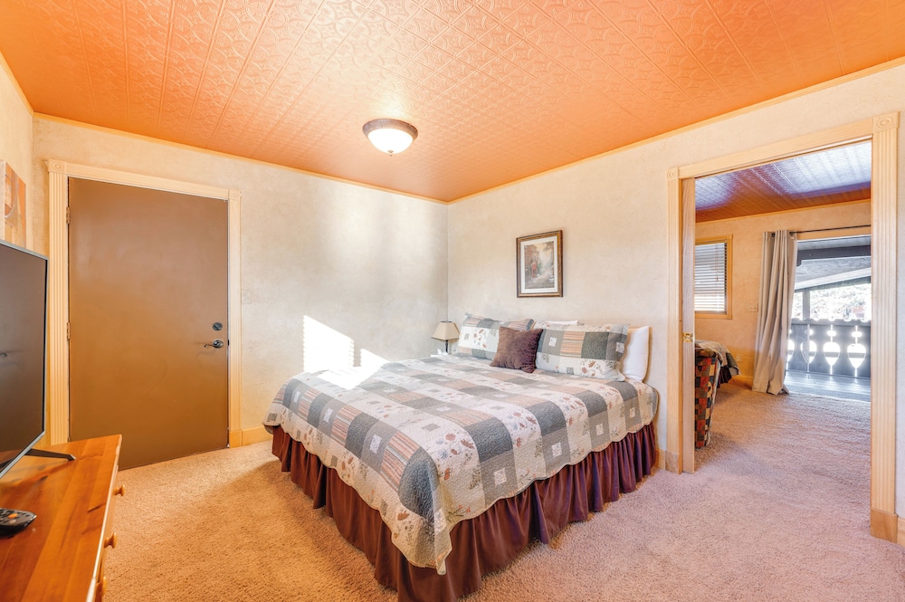 3 Mi to Rocky Mtn National Park: Estes Park Cabin!