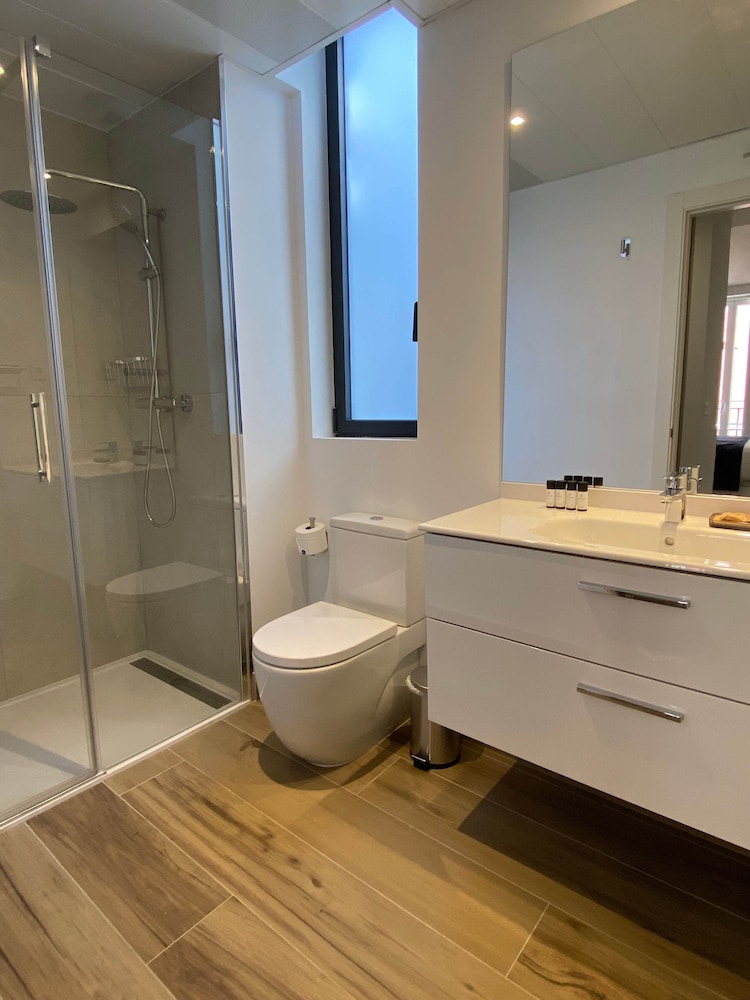 w Amazing 2BR With Terrace in Chueca