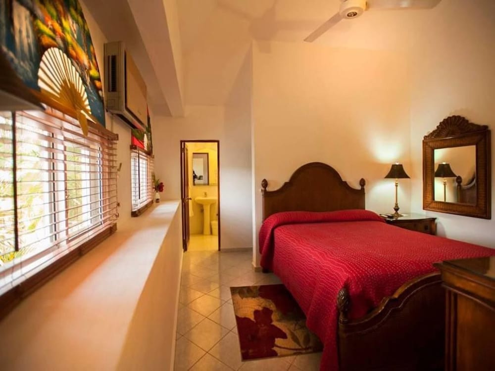 Sosua Vacation Villa In Town Walled and Private With Pool view 4