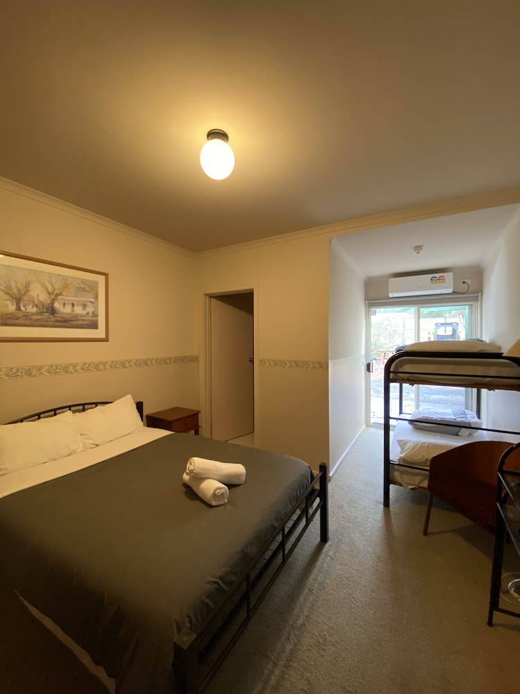 Halls Gap Tavern