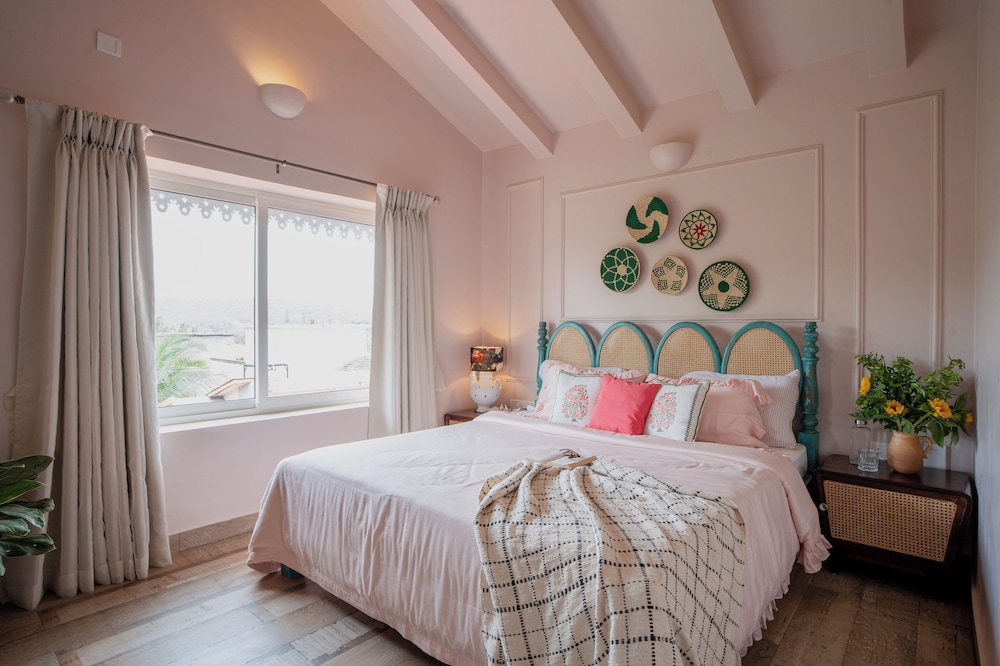 Elivaas Bludoor 5-BHK Pet Friendly Villa
