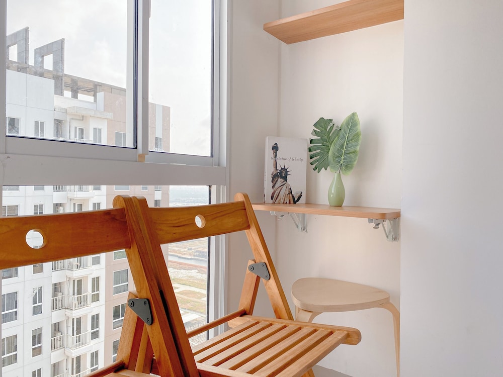 Warm And Good Studio Room At Tokyo Riverside Pik 2 Apartment