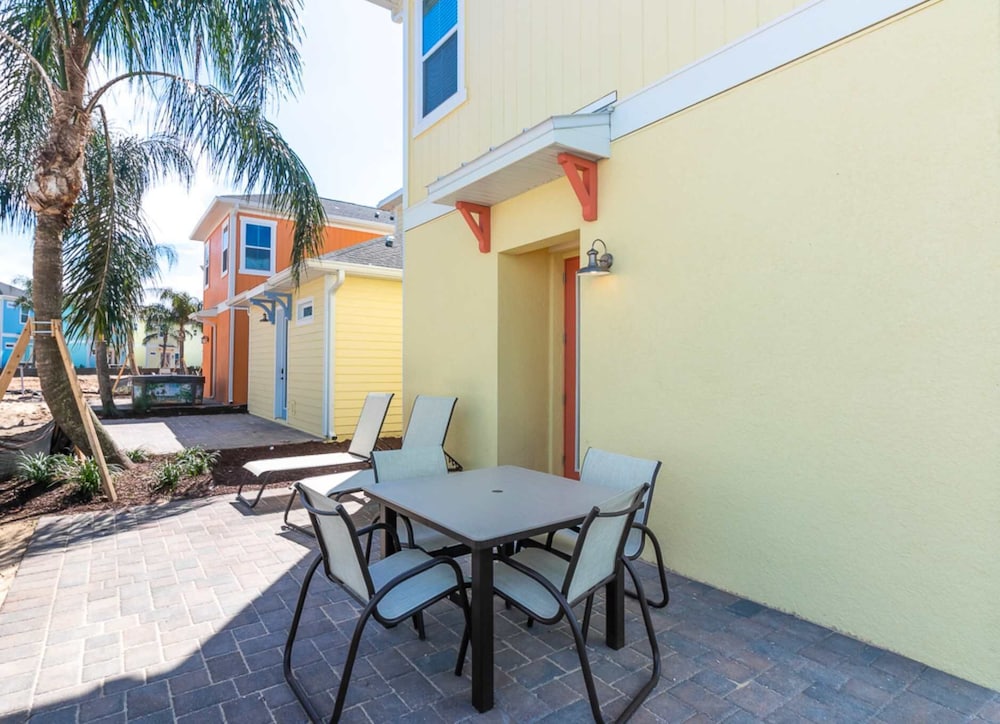Parrotfish Place Stay for 6!