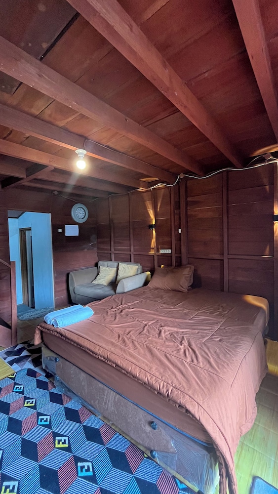 Quen'z Cabin
