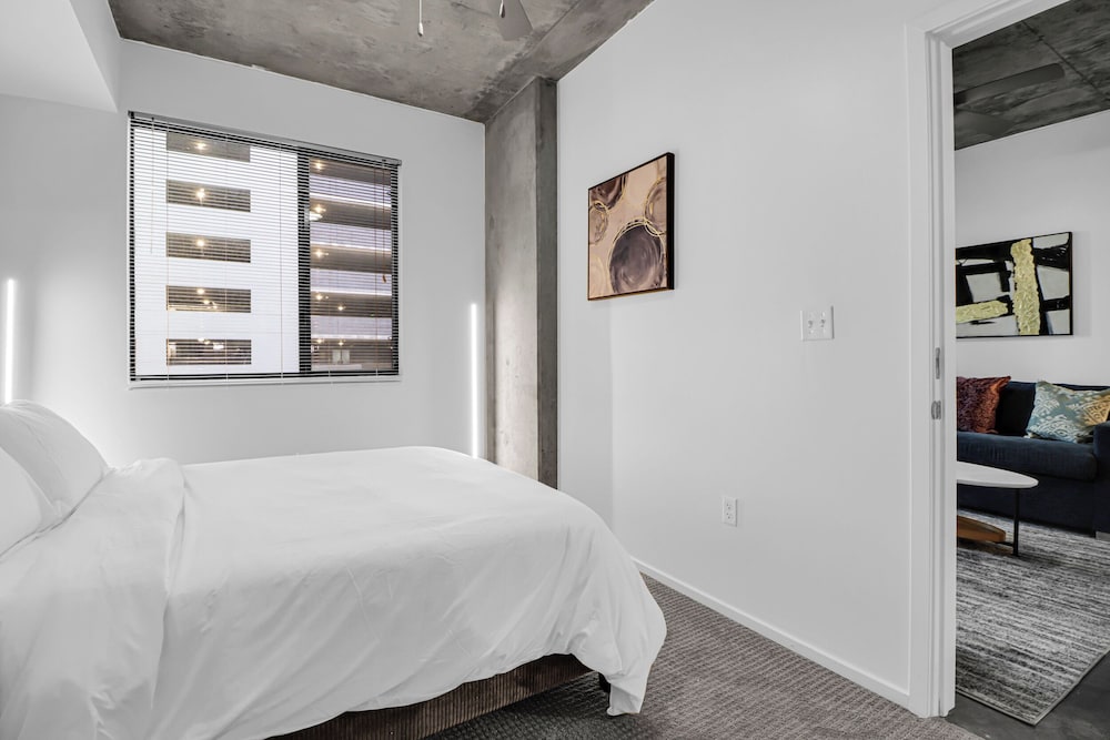 Phoenix Urban Luxury Escape