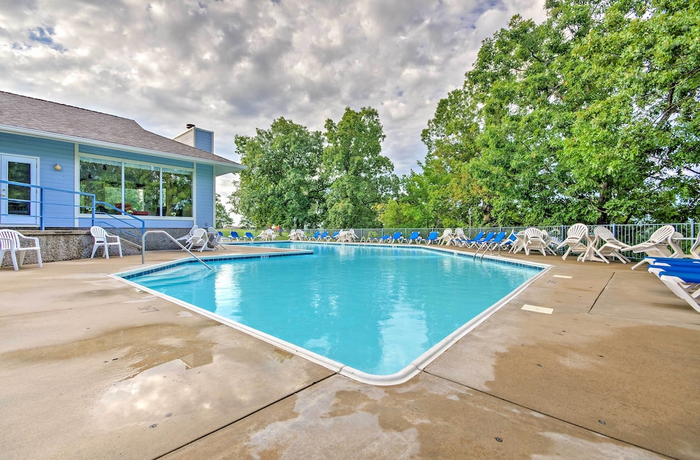 Luxe Lakeside Regatta Bay Getaway w/ Pool Access!