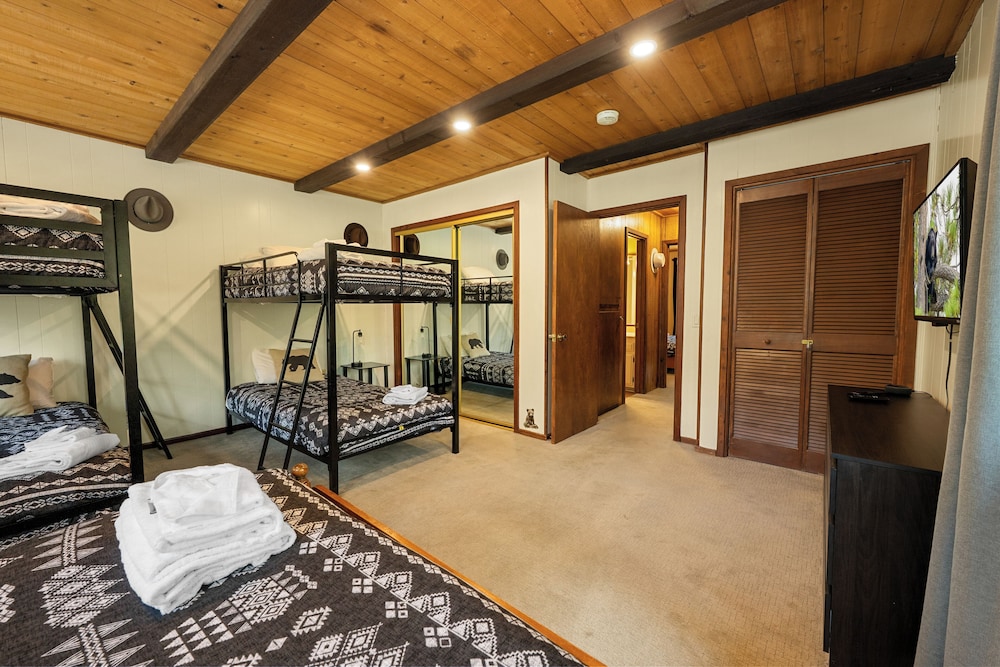 Bear Woods 3BR Retreat