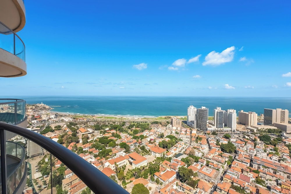 High-Rise Sea-View Stay by Sea N' Rent
