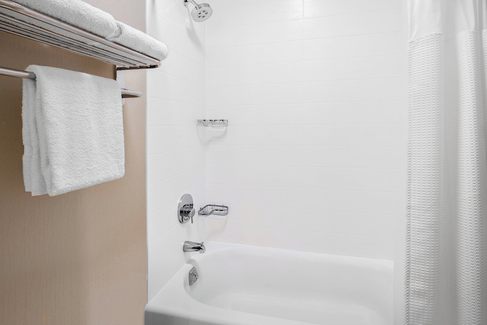 San Diego Vacations - SpringHill Suites by Marriott San Diego-Scripps Poway - Property Image 16
