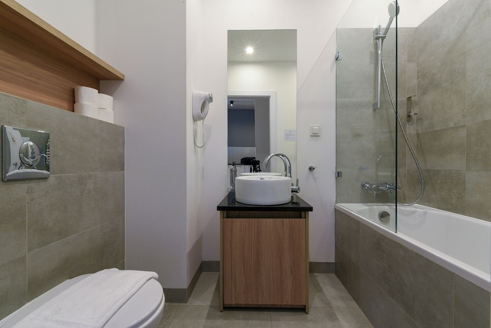 RentPlanet - Apartamenty Sławińska view 5
