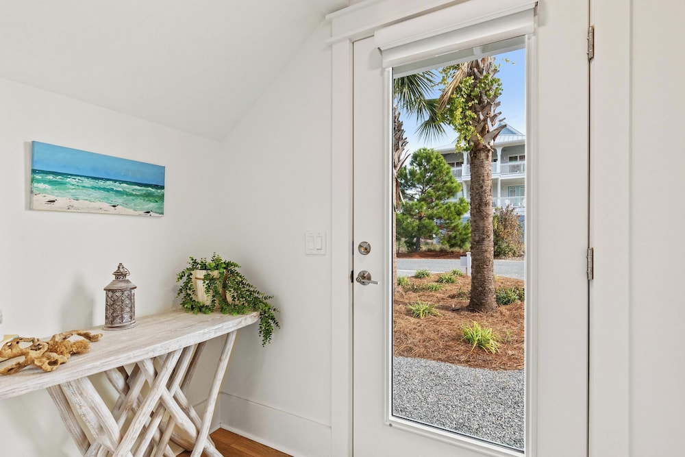 Beach House - Our Cabana by PHG