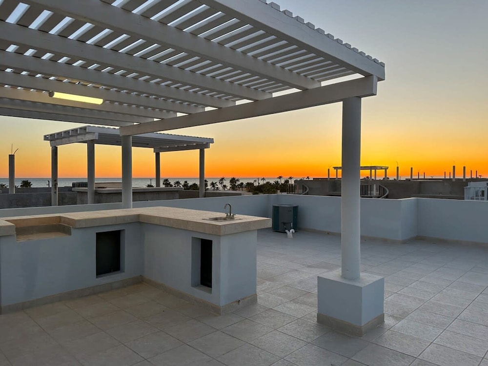 Modern Home in The Exclusivity of Las Conchas