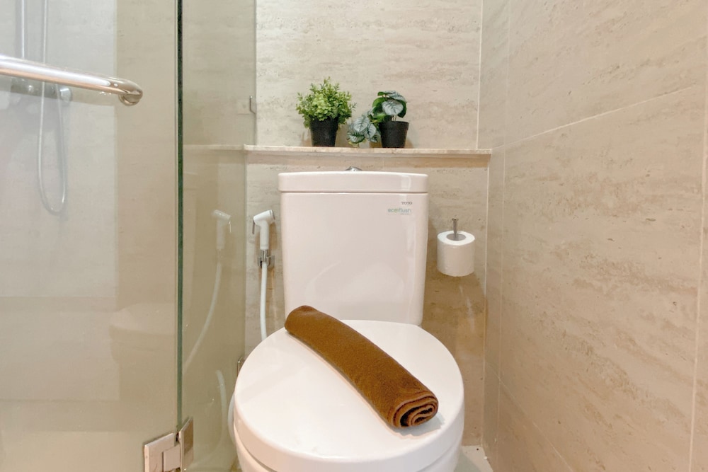 Well Furnished 1Br At Gold Coast Apartment