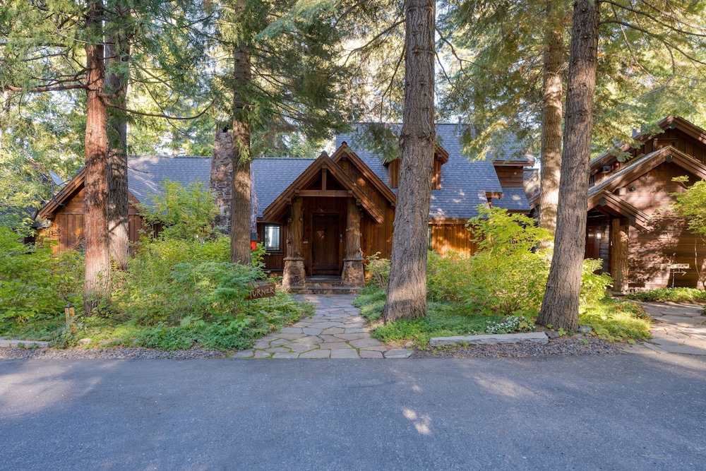 Homewood Lakefront by Avantstay Private Beach Lake Access Views