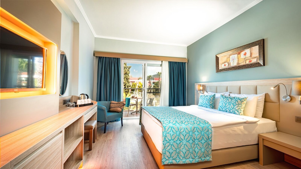 Aqua Fantasy Aquapark Hotel & Spa - All Inclusive