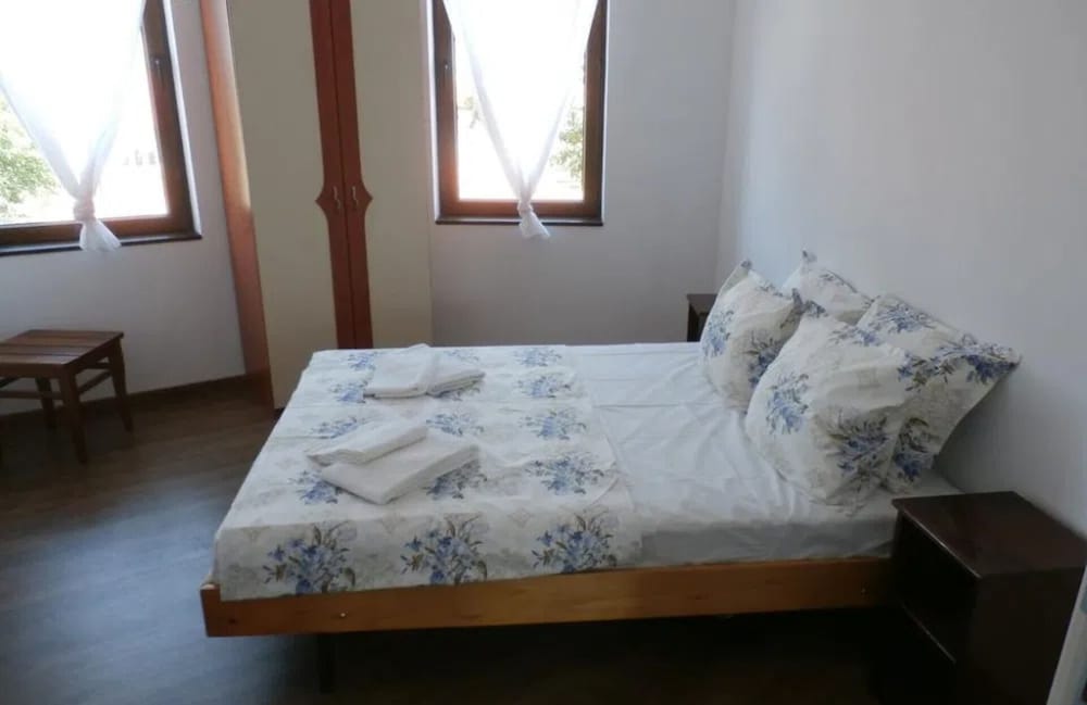 Inviting 1-bed Apartment in Aleksandrovo view 5