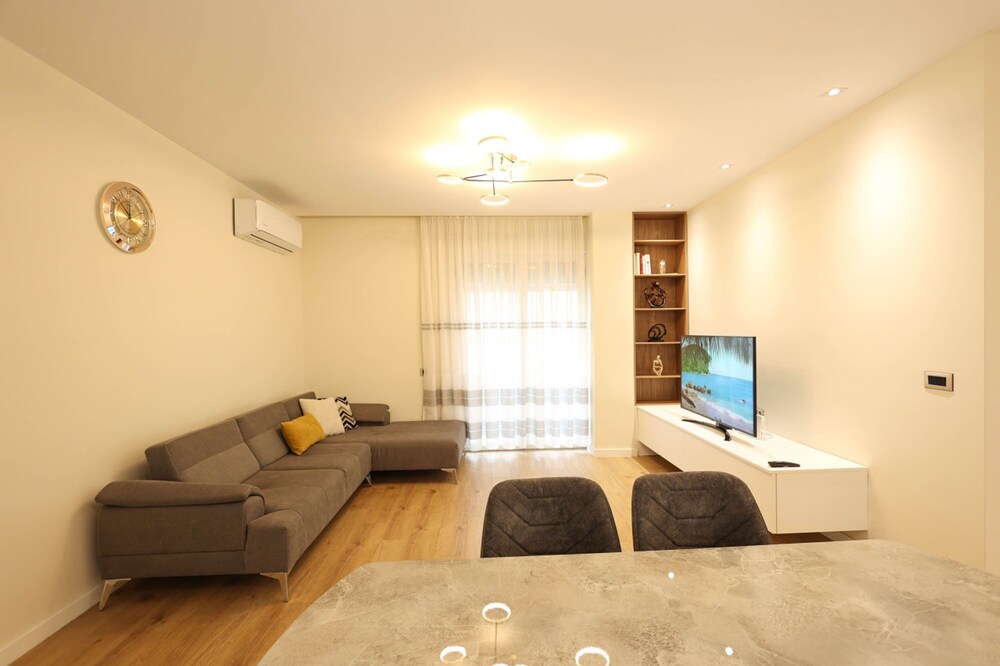 Grandstay Portside in Durr s