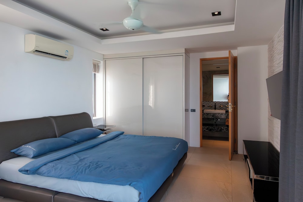 Seaview Hillside 3BR Infinity Pool V254