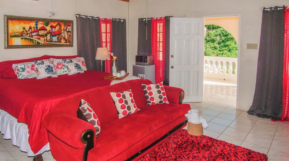 Entire Homestay In Kingston - by Airport view 2