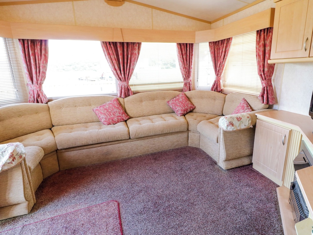 Meric Stone Holiday Lets Caravan 2