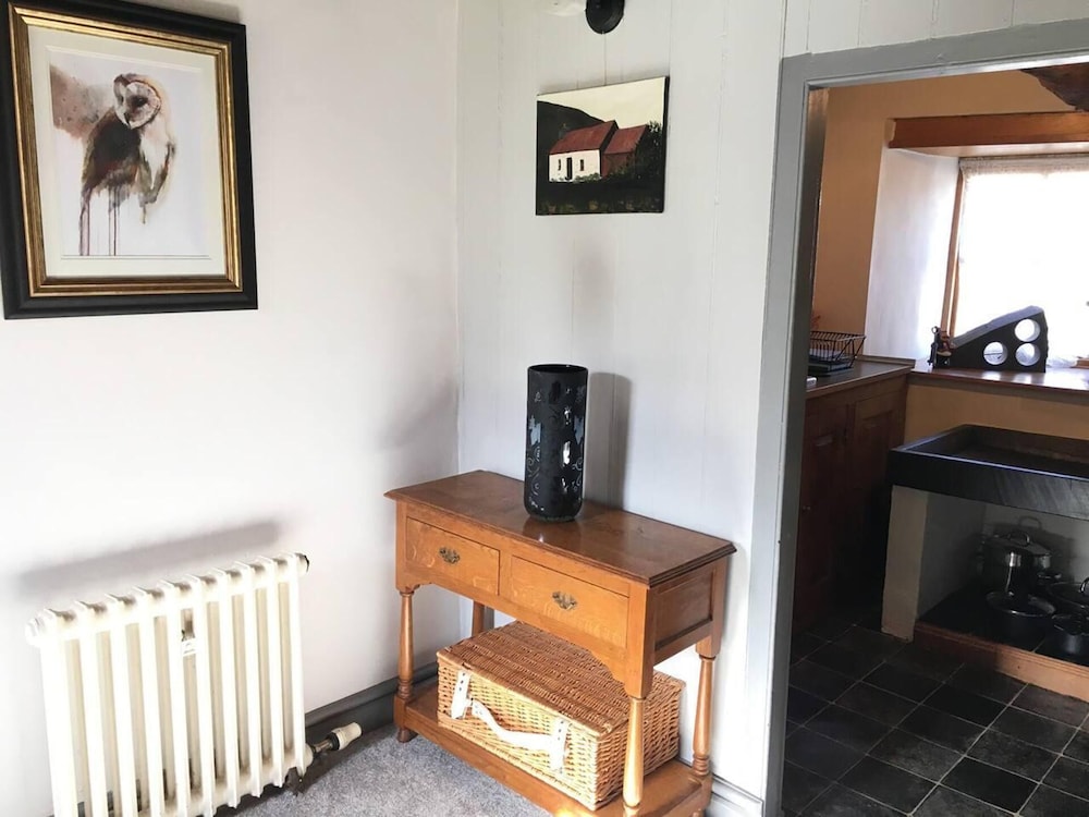 Traditional Cosy Cottage With Rural Views nr Coast view 4