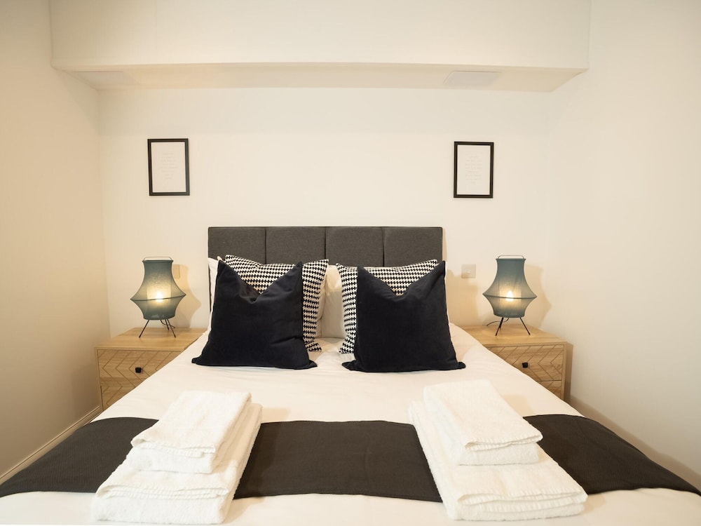 Harbour 1 Bedroom Retreat, Torquay Near Babbacombe view 3