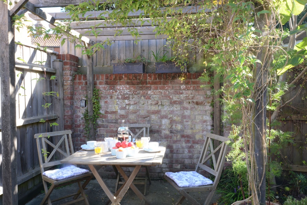 Pebble Beach Cottage, Aldeburgh
