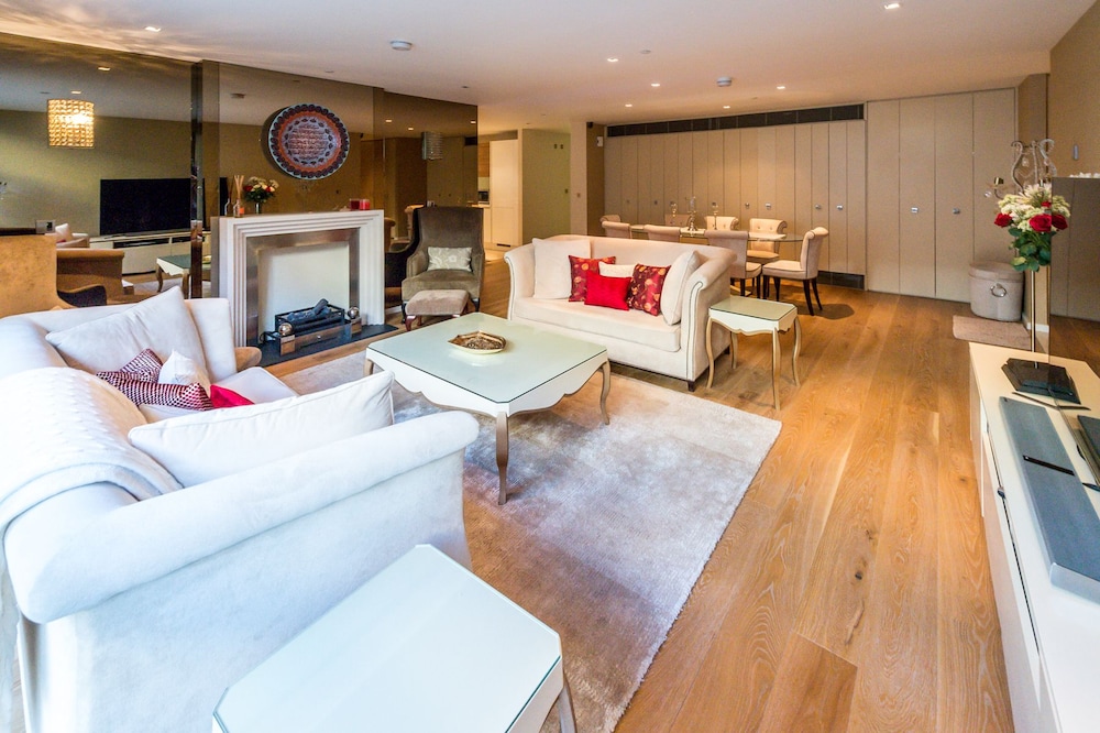 Meritas Court by Lime Street
