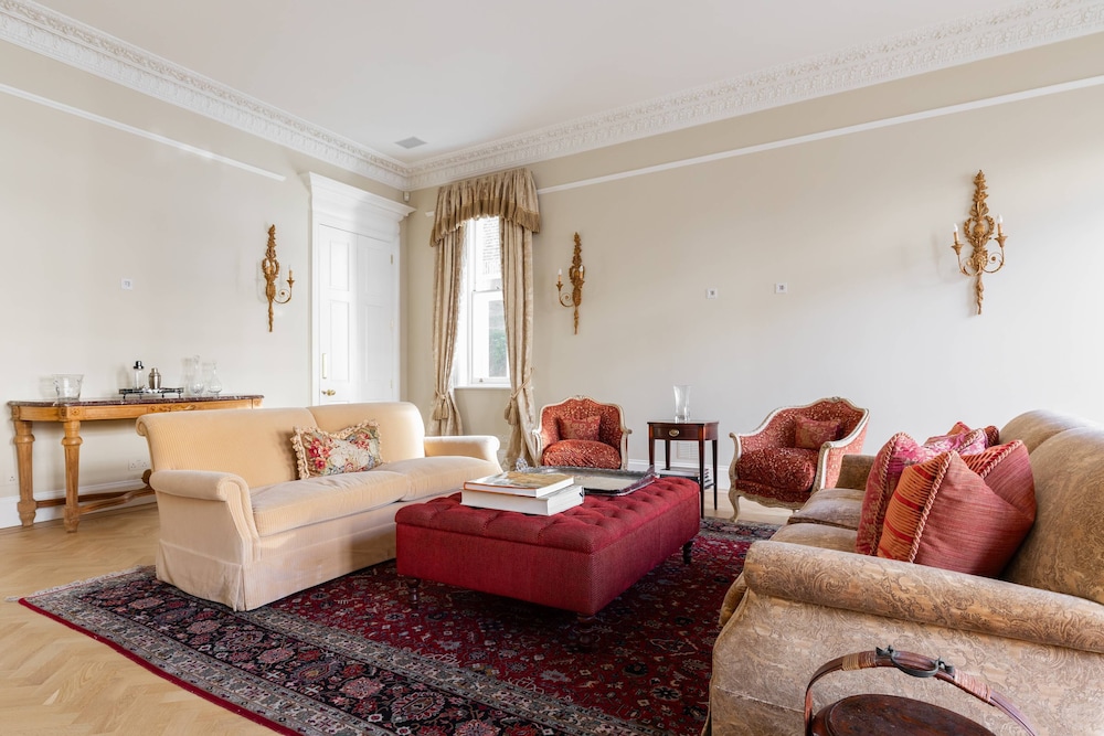 Earl's Court Square XI by Onefinestay