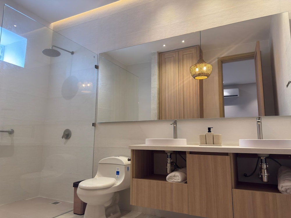 Apartamento Adalmar 804 con vista al mar
