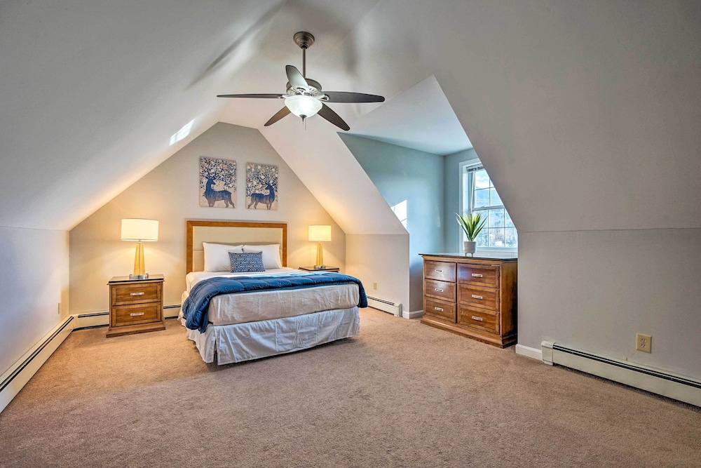 Spacious Home Near Bromley Mountain Ski Resort! view 5