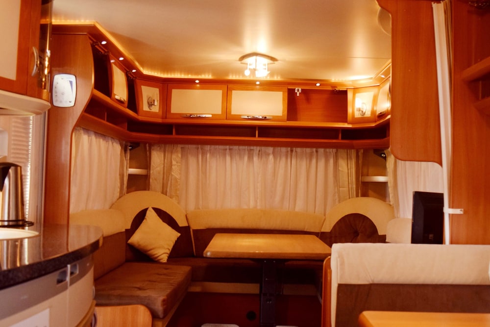 Go Outdoors Caravan Park Nuwara Eliya