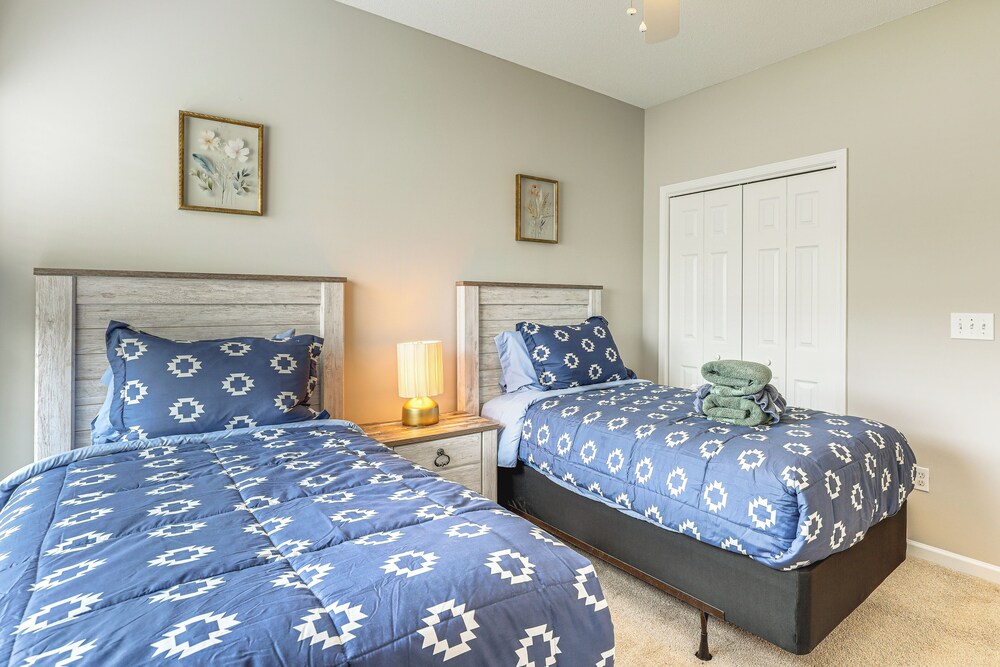 < 1 Mi to Legends Golf Resort: Condo w/ Pool!