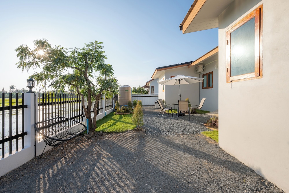 The garden pool villa resort at doisaket