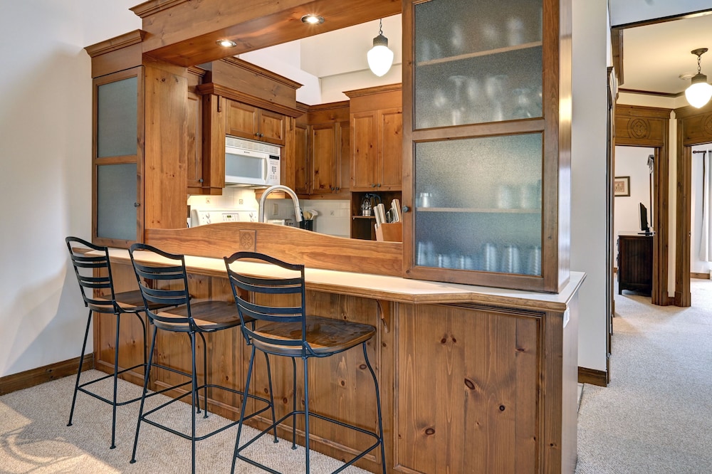 Les Manoirs Unit 10