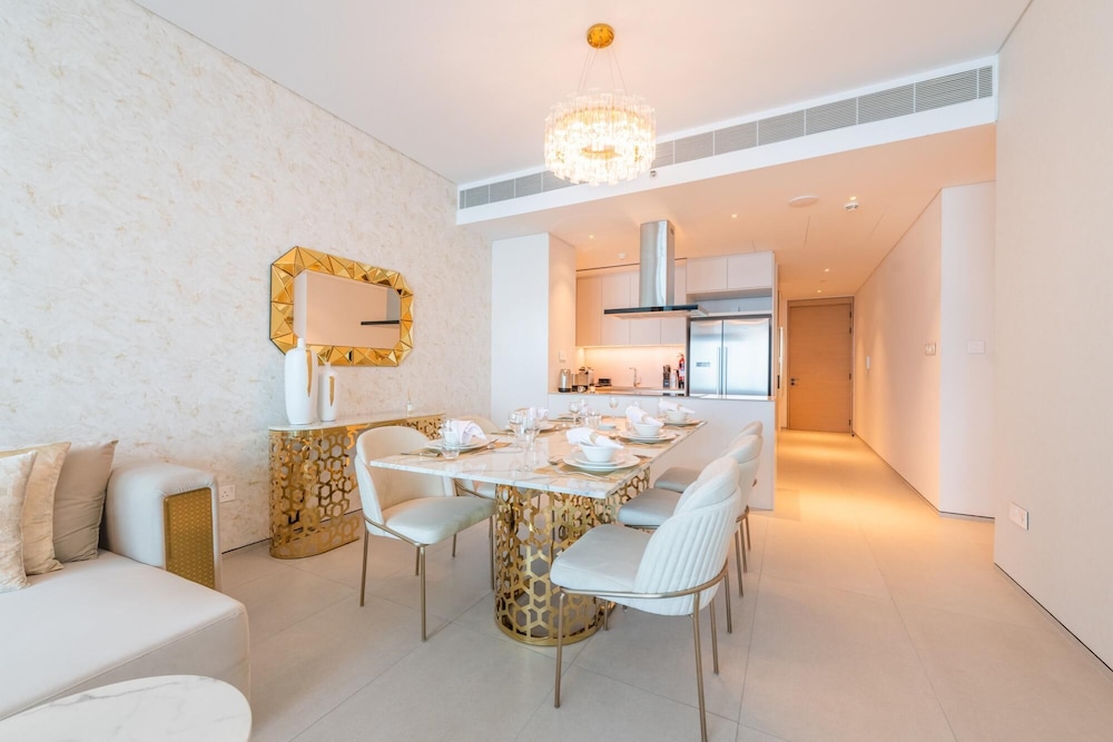 Gorgeous Apt wz Stunning Sea Views in Address JBR