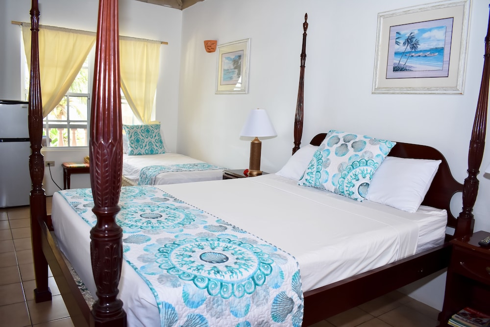 Catamaran Hotel Marina - Property Image 6