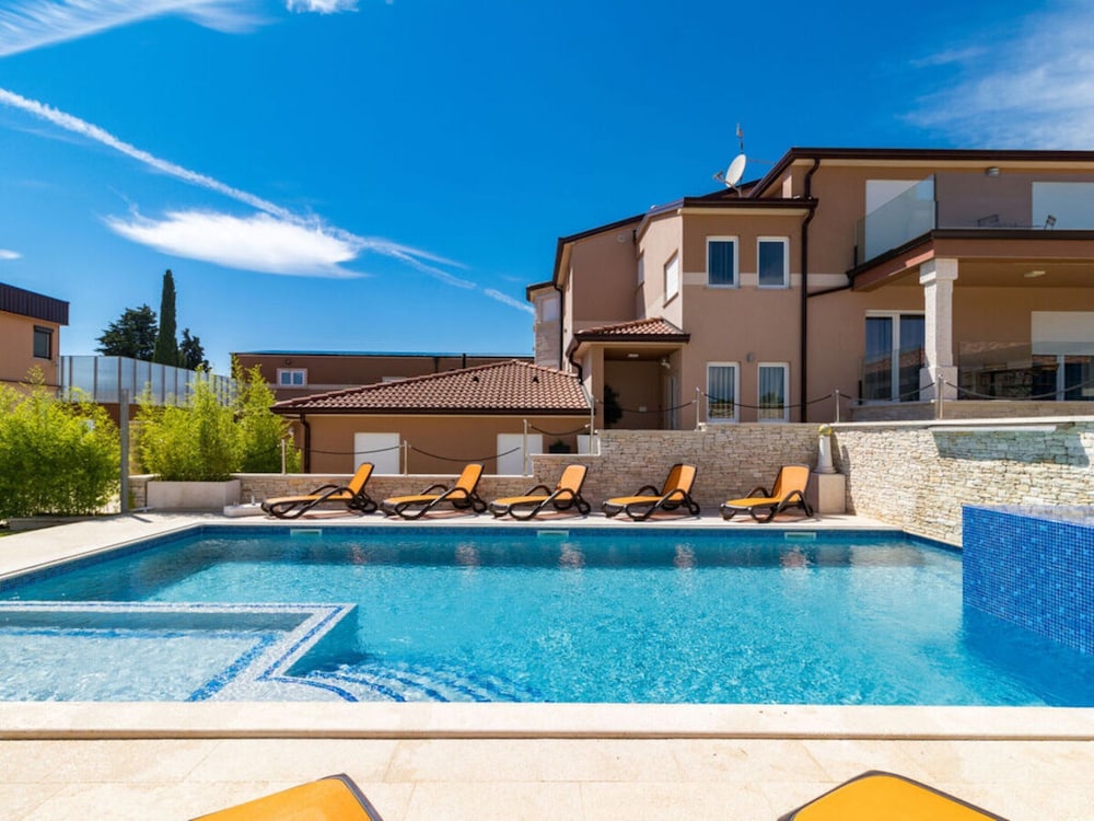 Istra Kamen Comfortable Holiday Residence