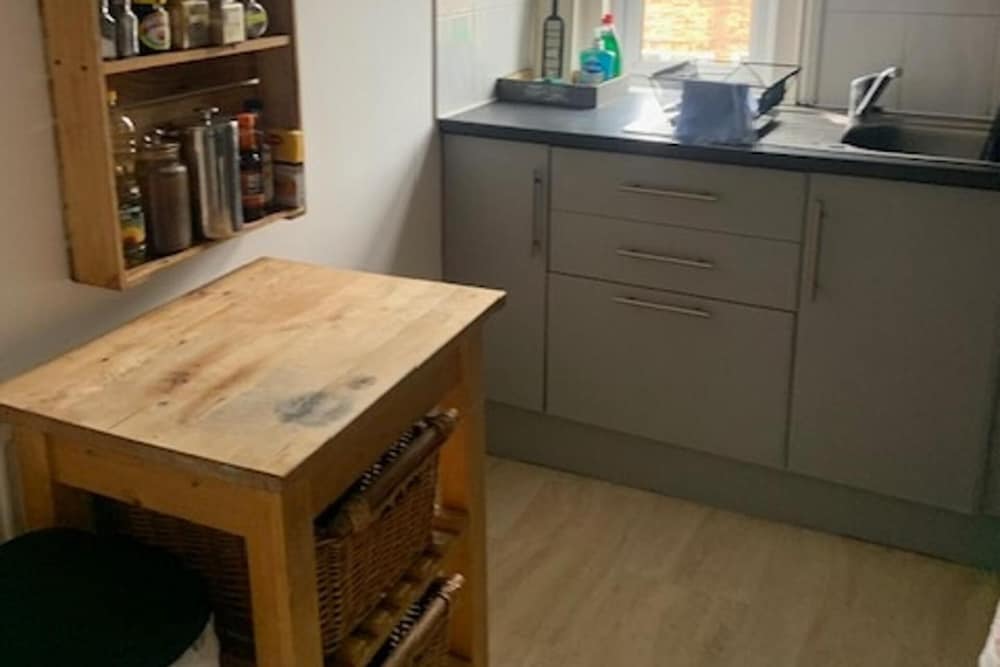 Apartmentsleeps2-seaside Escape-wifi-parking