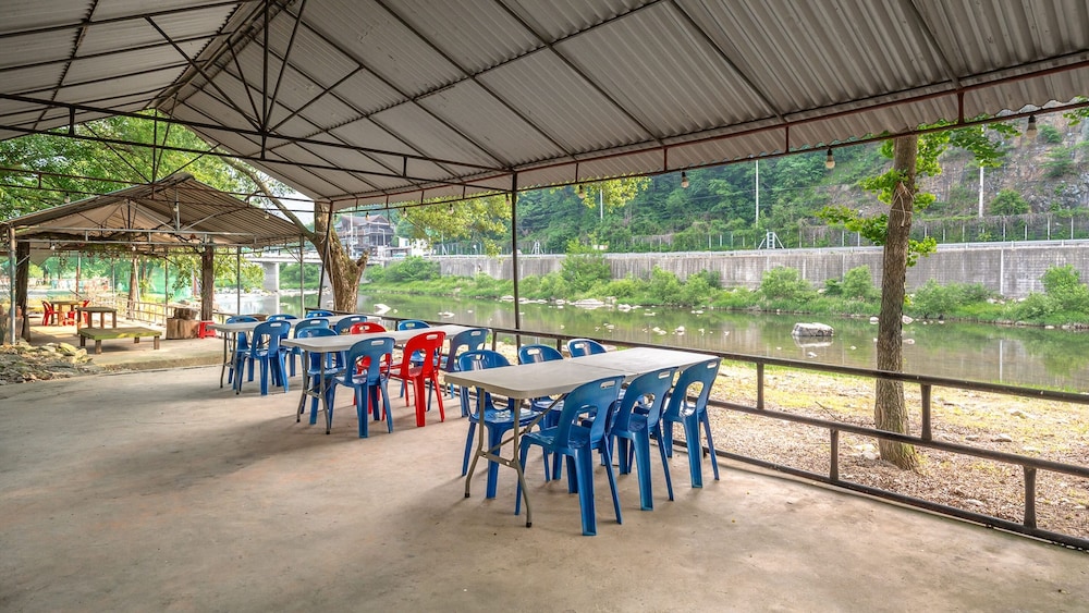 Gapyeong Noksu Valley Pet Group Pension