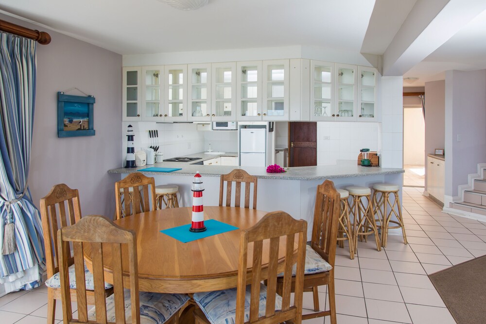 180 Degree Ocean View - Seagull Villa in Brenton On The Rocks view 2