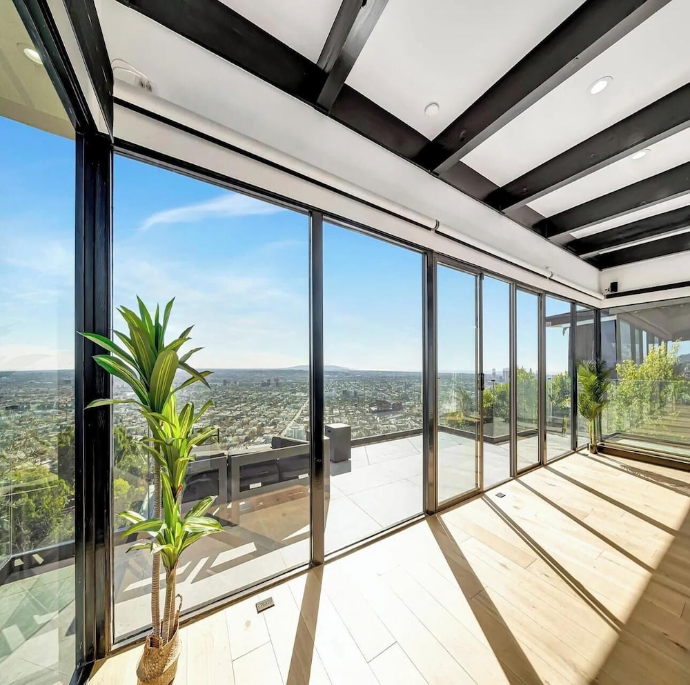 Skyview Estate - Stylish Hollywood Hideaway With Sweeping City Views