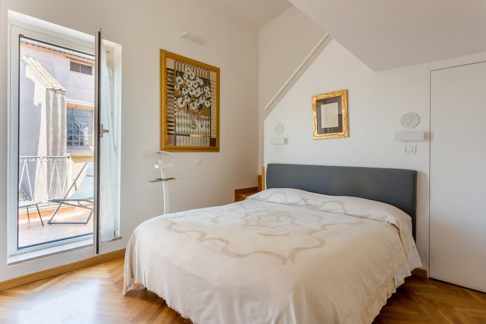 Treasurerome Navona Terrace Suite