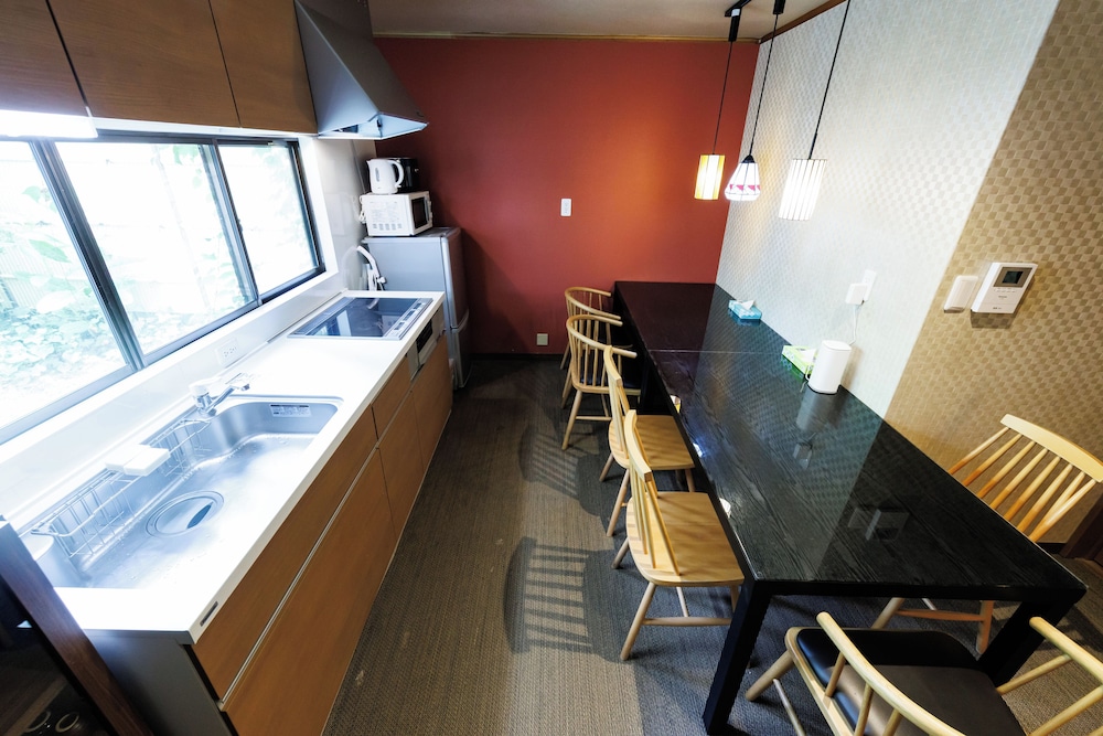 R-Guest Residence Tsurumibashi