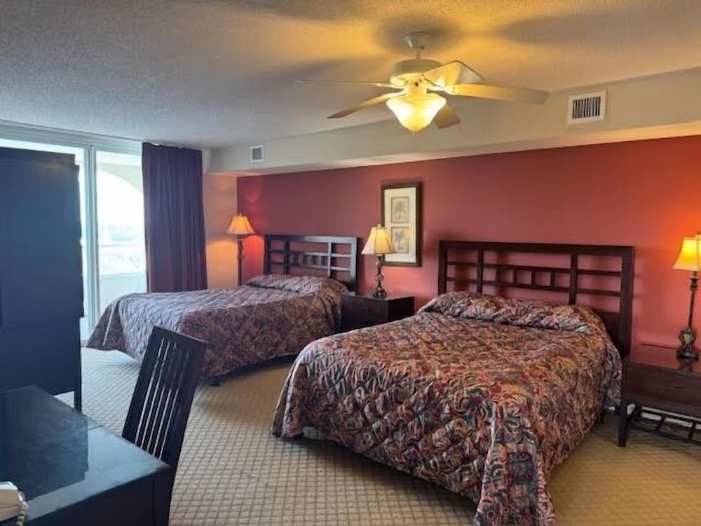 Yacht Club 2-1001 3 Bedroom Condo