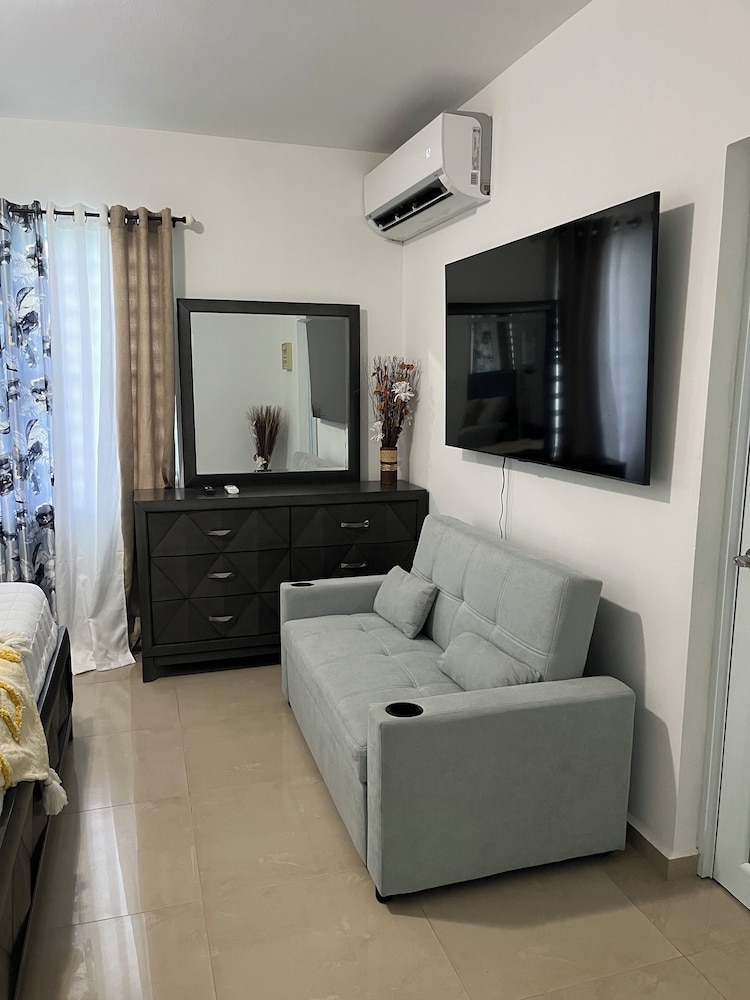 Villa Carmin I Apt with Private Pool