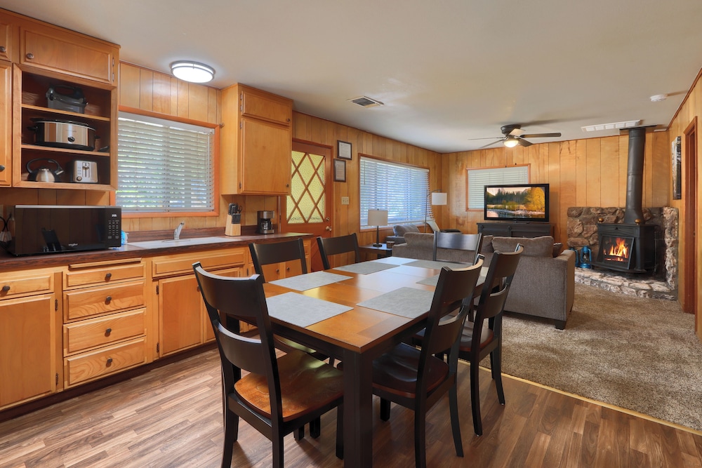 The Redwoods Cabin