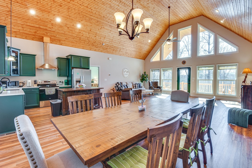 Lake Hartwell Cottage w/ Fire Pit: Near Clemson! view 3
