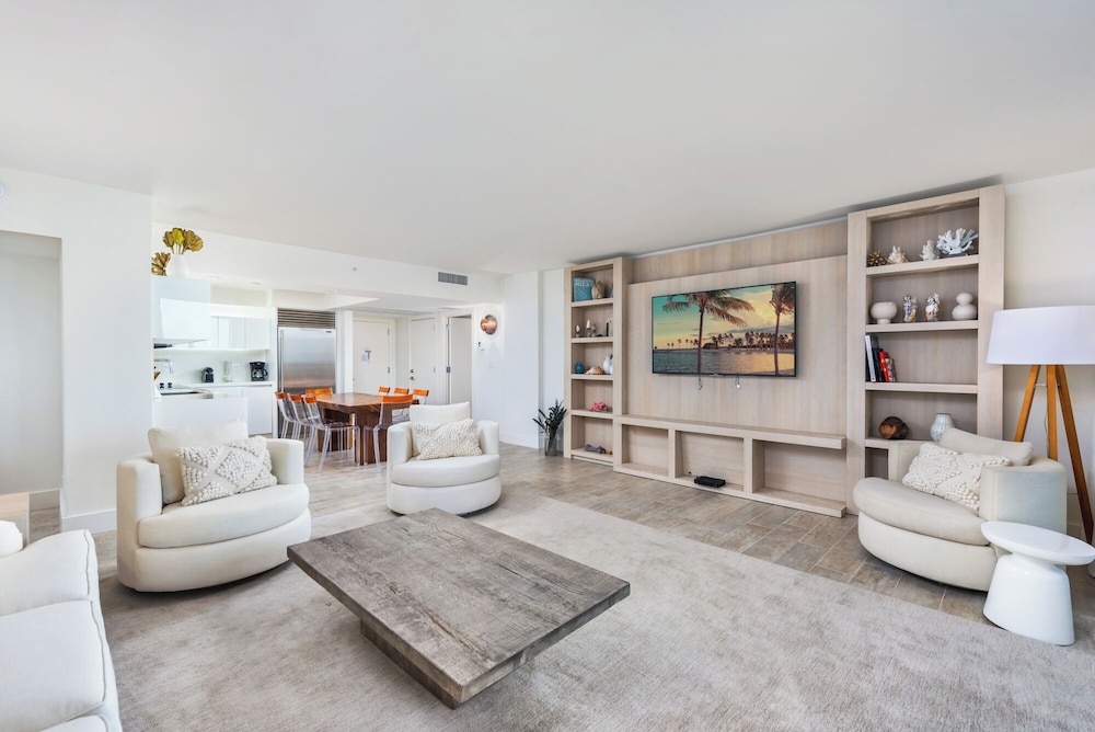 Luxury Vacation Rentals at 1 Hotel & Homes by LRMB